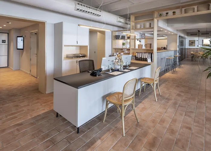 Ght Miratge - Only Adults 18 And Up 4*