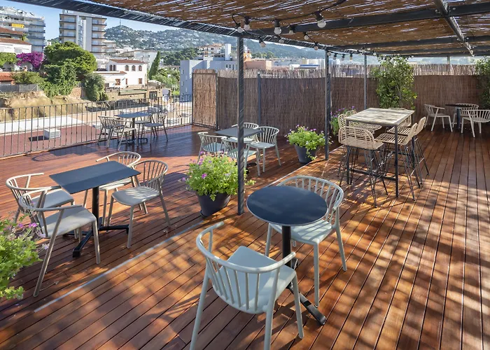 Ght Miratge - Only Adults 18 And Up Λορέτ Ντε Μαρ