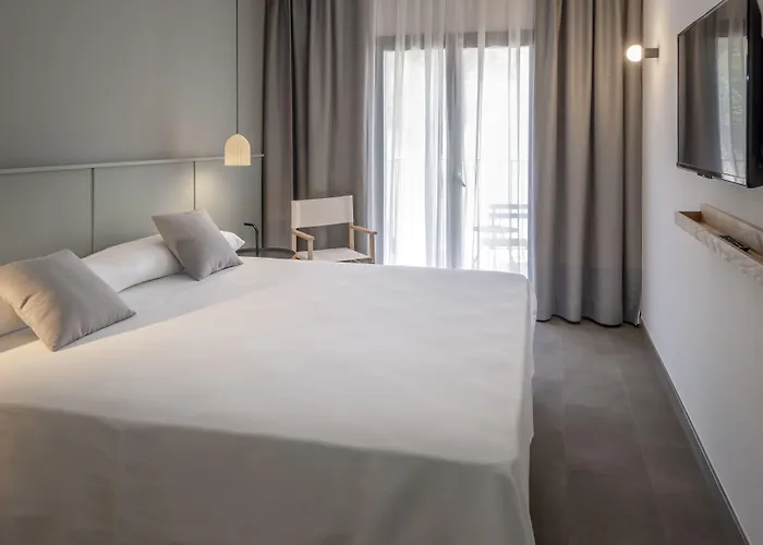 Ght Miratge - Only Adults 18 And Up 4* Λορέτ Ντε Μαρ