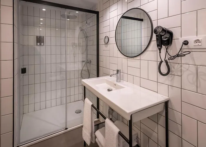 Ght Miratge - Only Adults 18 And Up Льорет-де-Мар