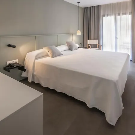 Ght Miratge - Only Adults 18 And Up Hotel