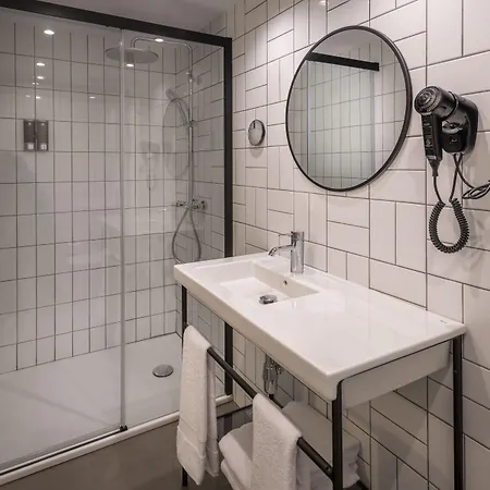 Ght Miratge - Only Adults 18 And Up 4*