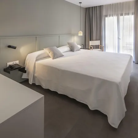 Ght Miratge - Only Adults 18 And Up Hotel