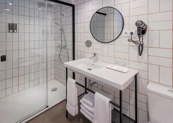 Ght Miratge - Only Adults 18 And Up 4*