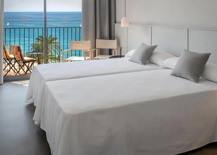 Ght Miratge - Only Adults 18 And Up Otel