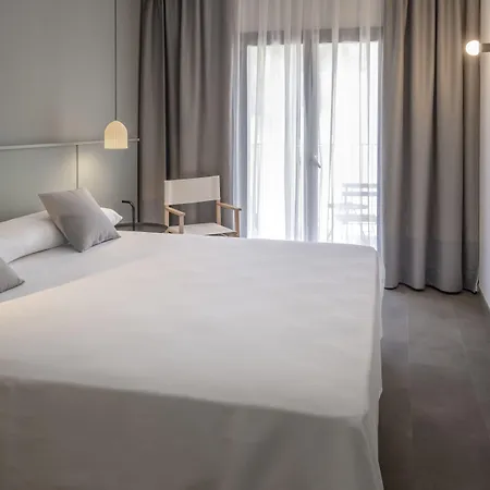 Ght Miratge - Only Adults 18 And Up 4* Λορέτ Ντε Μαρ